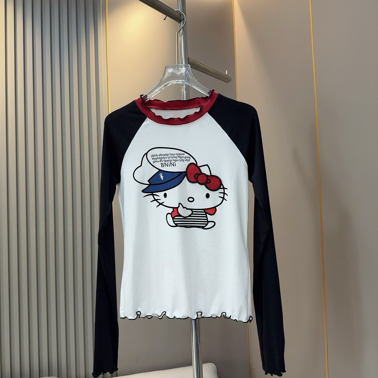 清仓特价 最后几件 卡通蝴蝶结猫咪印花长袖T恤女插肩袖打底衫