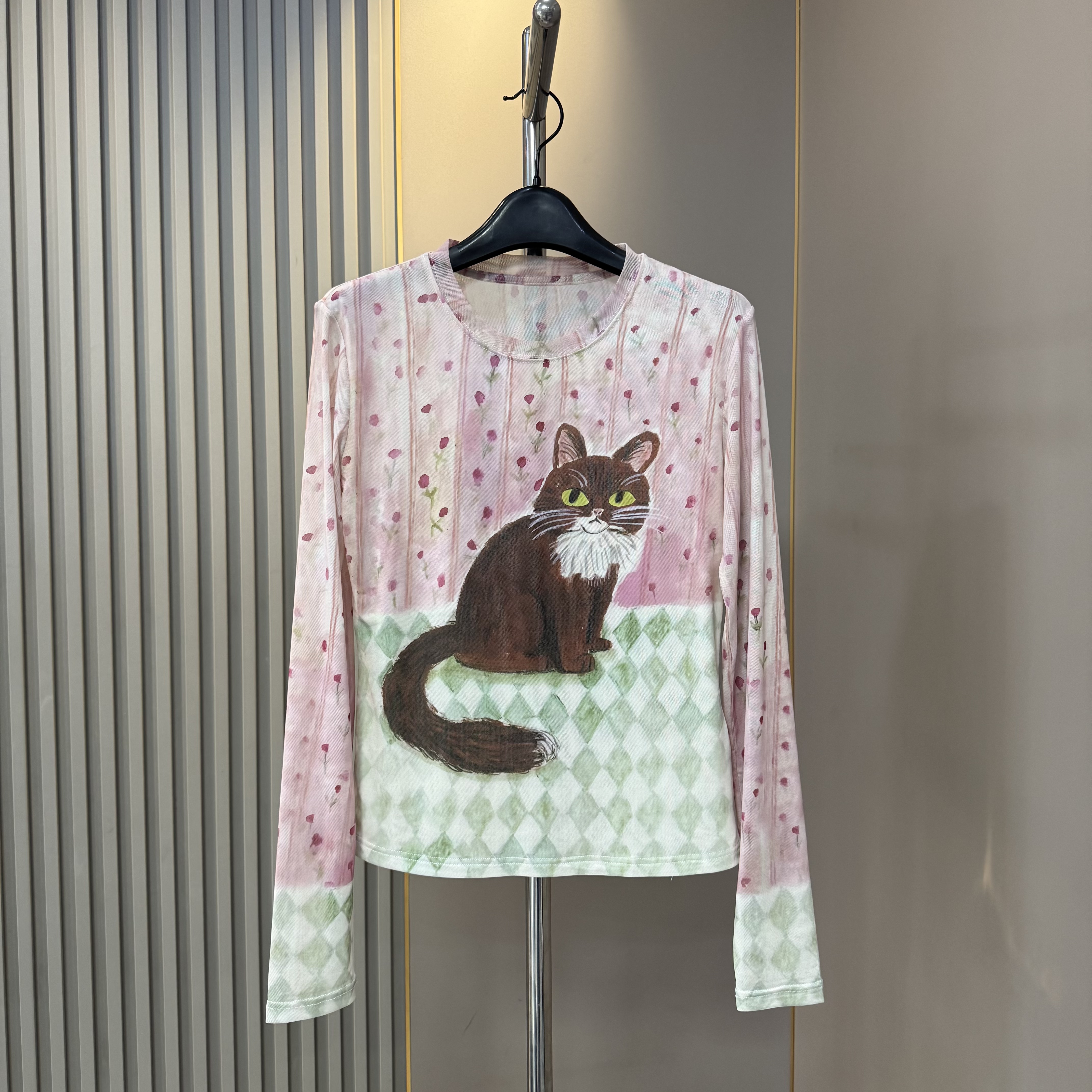 欧货2026春夏新款时尚手绘猫咪撞色薄款长袖网衫女洋气上衣打底衫