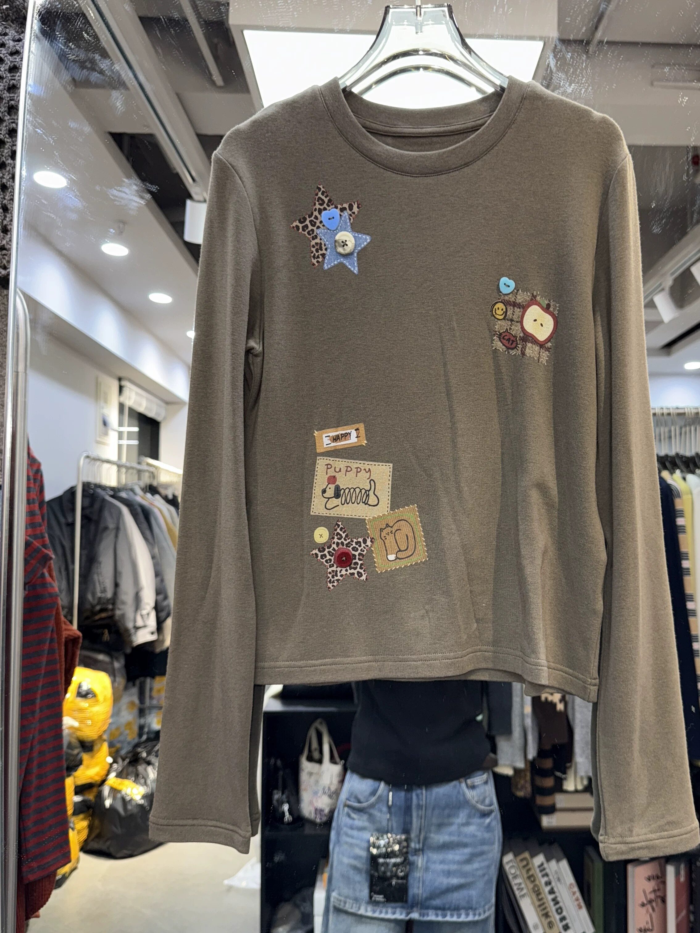清仓特价 时尚趣味卡通印花扣子加厚磨毛长袖T恤打底衫女上衣