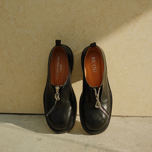 乐福鞋 小皮鞋 非对称拉链小众原创复古水洗马皮厚底女单鞋 BIUCILI