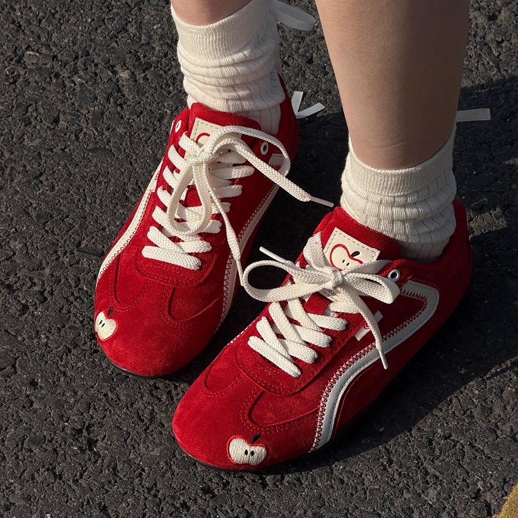 红色苹果德训鞋女2025春夏季新款轻便阿甘鞋爆款百搭运动休闲板鞋