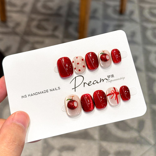 DREAM 纯手工穿戴甲短款圣诞苹果美甲秋冬高级感波点猫眼指甲贴片