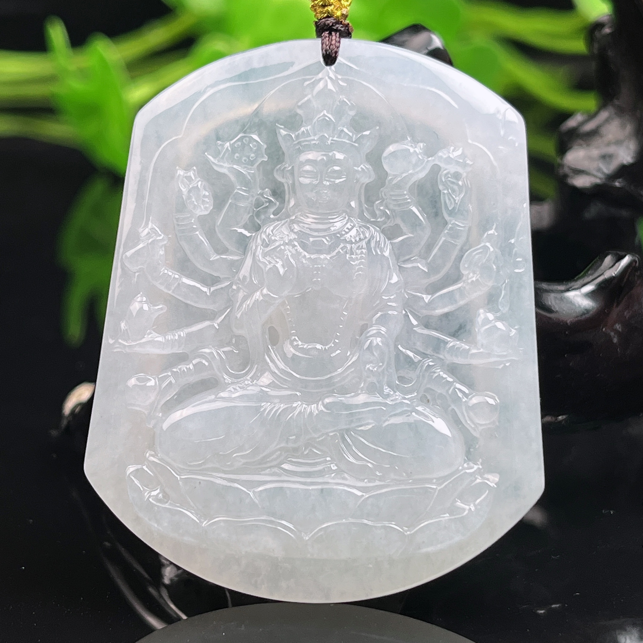缅甸A货冰种飘花精雕千手观音