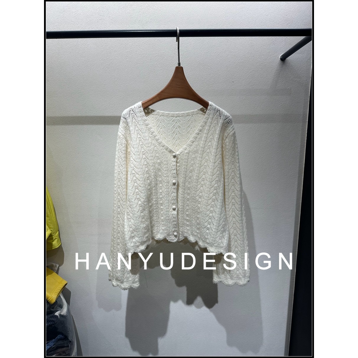 韩钰100%山羊绒V领针织开衫女