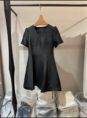 【韩钰DESIGN】26夏季新款 优雅千金感黑色方领连衣裙女
