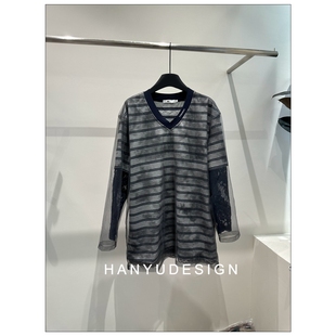 T恤女 韩钰DESIGN 现货25早秋新 设计感V领拼接蕾丝条纹长袖