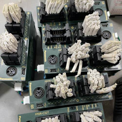 议价AFP0rc32t afporc32t 松下PLC 32点可编程控制器维修