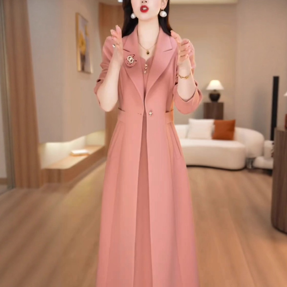 高级感风衣外套+连衣裙两件套女