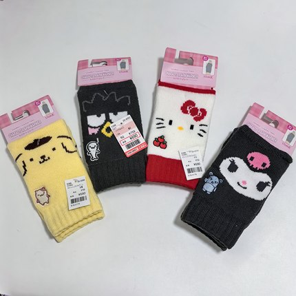 日单 可爱卡通三丽家 库洛米HelloKitty布丁狗 刺绣保暖手套