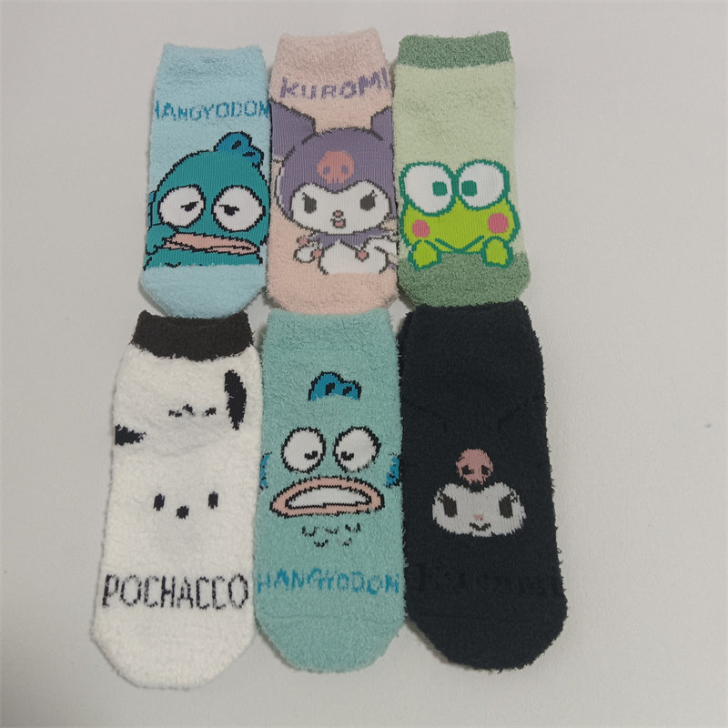 日单 可爱卡通三丽家 丑鱼库洛米帕恰狗珊瑚绒成人袜子 短袜,女士内衣/男士内衣/家居服,短袜,淘宝优惠券,粉丝福利购,淘宝优惠卷