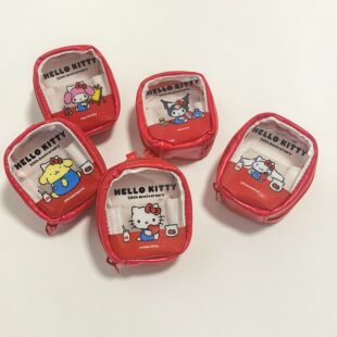 日单可爱卡通HelloKitty50周年限定款可爱迷你小物件收纳包耳机包