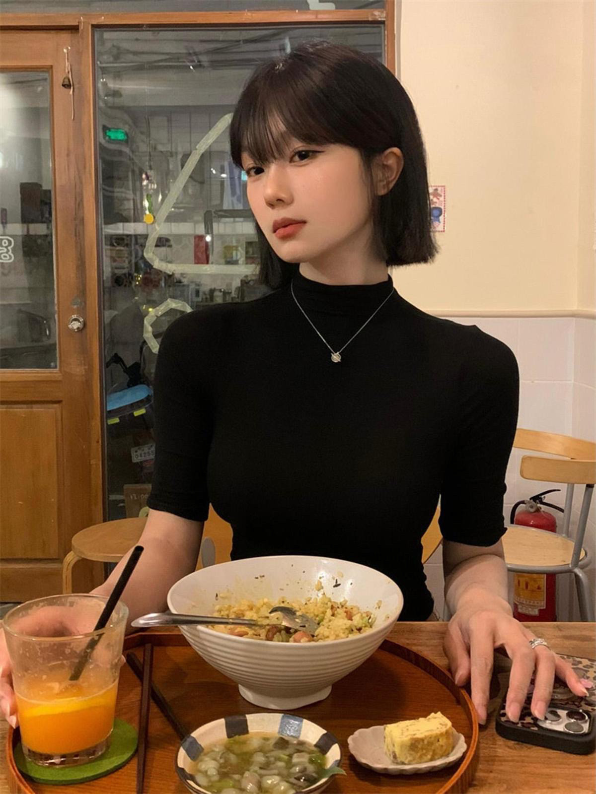 韩系hiphop黑色辣妹气质中袖t恤女夏季学院显瘦半高领黑色上衣