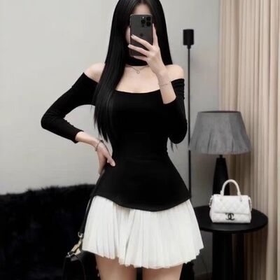 韩系氛围感黑色一字领露肩长袖T恤女秋冬独特绝美设计感上衣