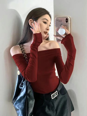 红色一字肩打底衫女春秋欧货纯欲性感内搭长袖T恤露肩上衣