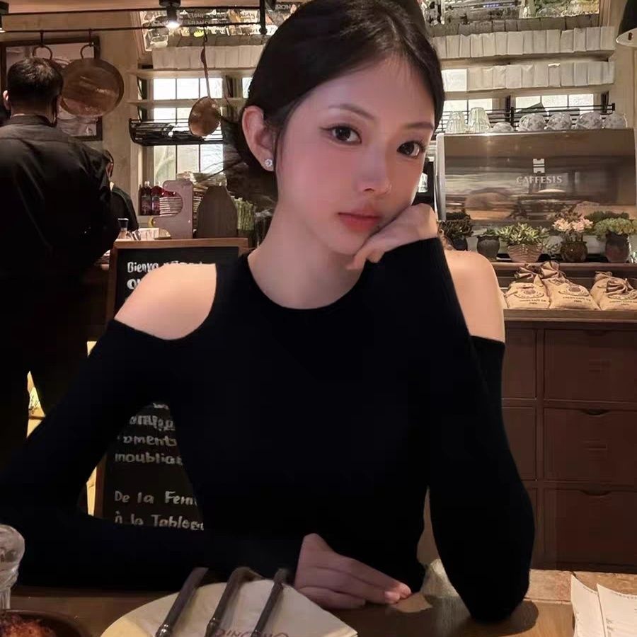 黑色露肩长袖t恤女秋季2025新款设计感小众修身显瘦打底挂脖上衣