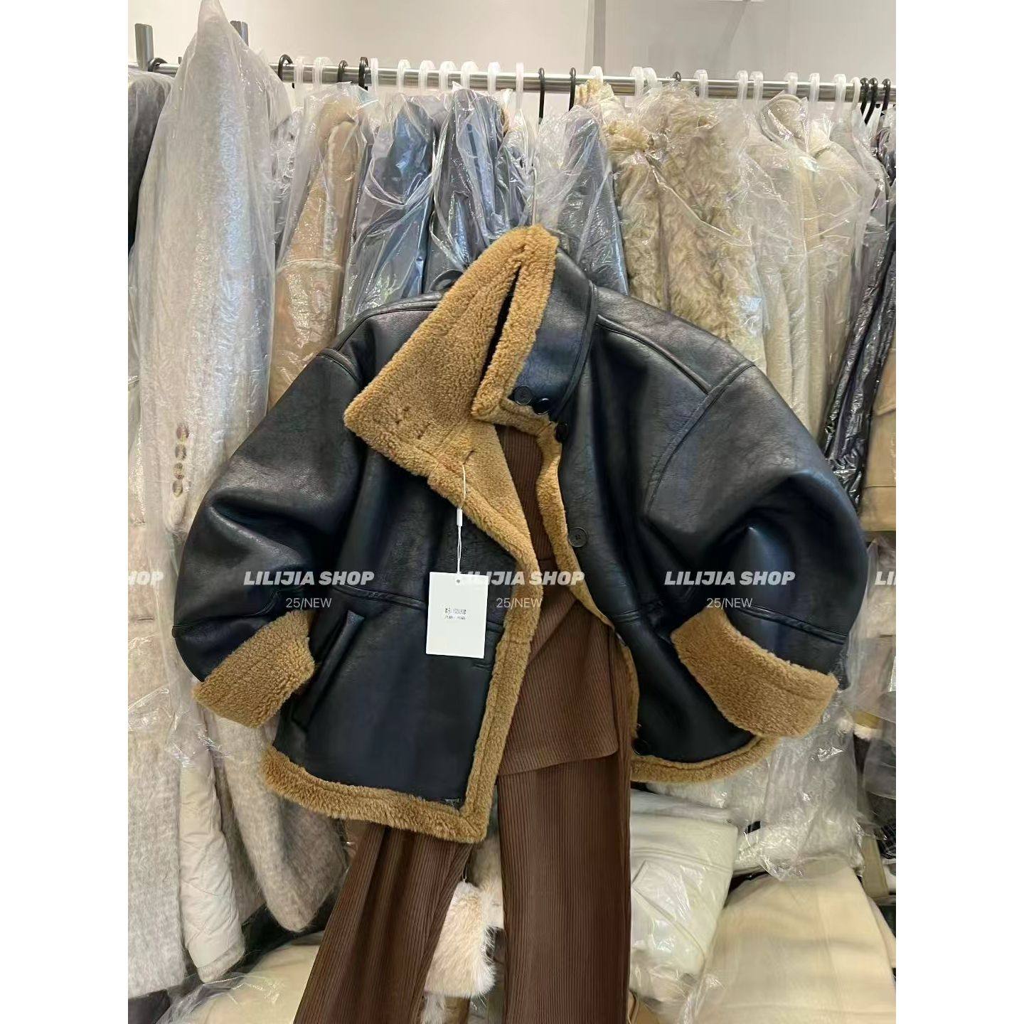 美拉德两面穿皮毛一体机车夹克女