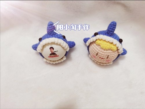 手工钩针包包挂饰毛线钩织莎莎款鲨鱼团子挂件成品孙颖莎乒乓球套