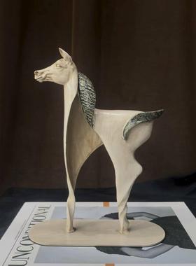 中古风复古风金属原创抽象马摆件样板间售楼处少众骏马装饰品摆设