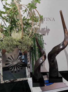 现代轻奢艺术玻璃几何创意摆件样板间玄关书桌牛角原创装饰品摆设