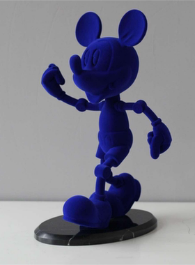 现代轻奢简约疯狂奔跑米奇创意摆件样板间售楼处儿童房卡通装饰品