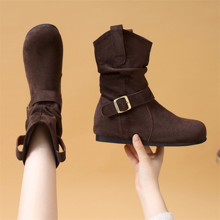 平底气质马丁靴女2025新款 学生软底轻便舒适短靴百搭配裙子 秋季