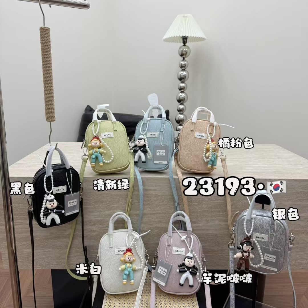夏季软皮手提手机包女2025新款洋气轻质感可调糖果色斜挎小包