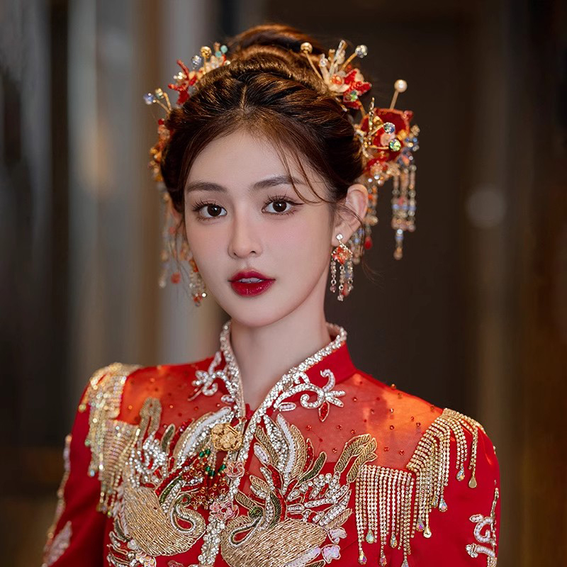 红色秀禾服新娘头饰2025新款中式简约花朵古风大气高级龙凤褂发饰