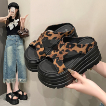 豹纹厚底增高凉拖鞋女夏外穿高级感2025新款配裙子洋气海边沙滩鞋