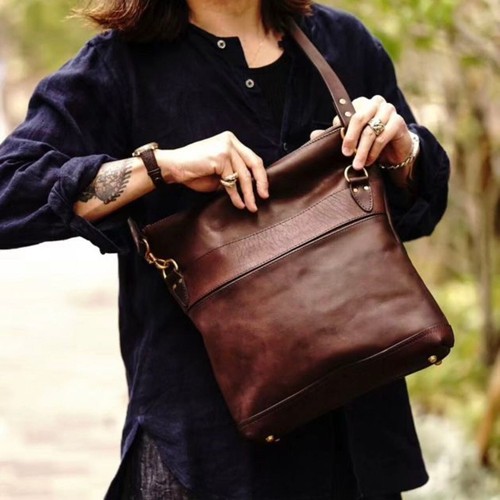 VASCO牛皮复古斜挎手提背包