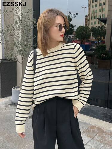 o-neck Black white stripe Loose Long sleeve sweaters women's