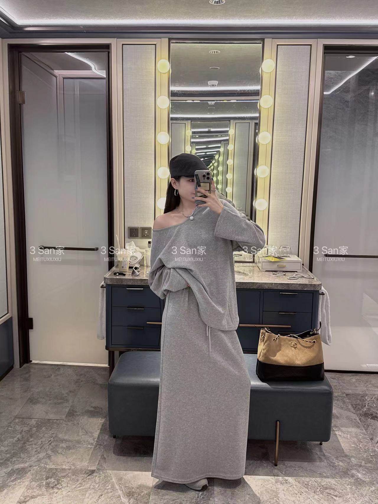 韩系早秋新款休闲时尚套装裙v领宽松长袖T恤加半身裙显瘦两件套女