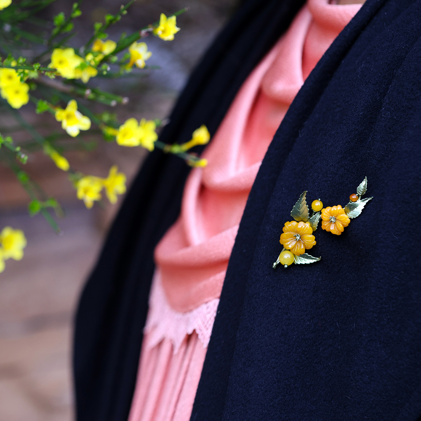 和合大仙人 有故事的小黄花 原创天然黄翡 宋徽宗最爱 棣棠花胸针