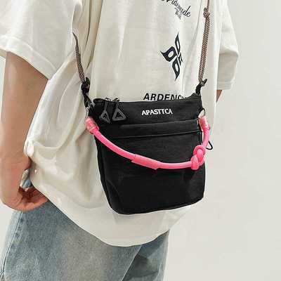 山系轻量化休闲斜挎包2025新