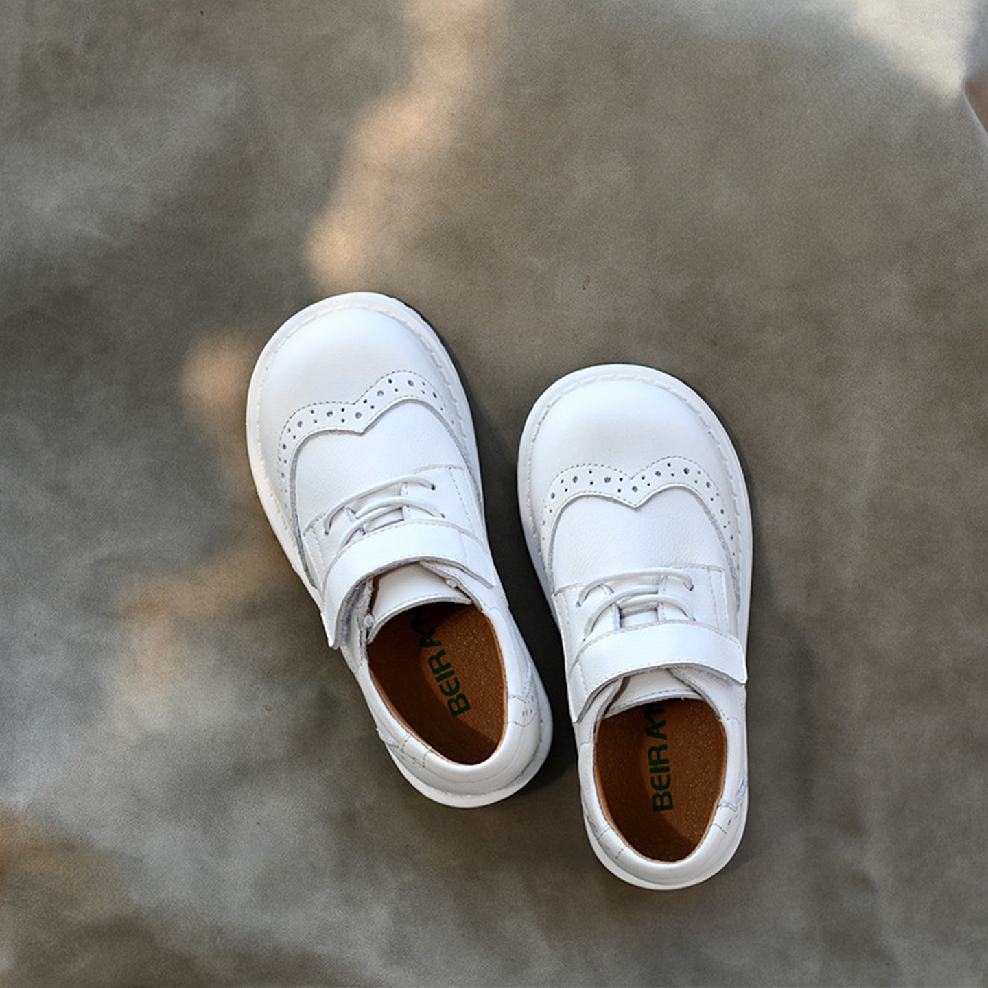 贝然白色真皮儿童皮鞋2025新款春秋单鞋软底男女童英伦风香港学生
