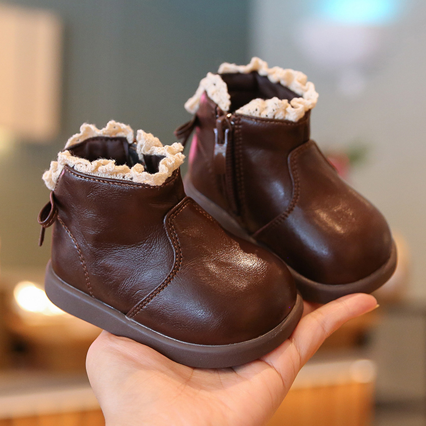 婴儿鞋子6到12个月软底宝宝学步鞋加绒保暖棉靴小童公主短靴1-3岁