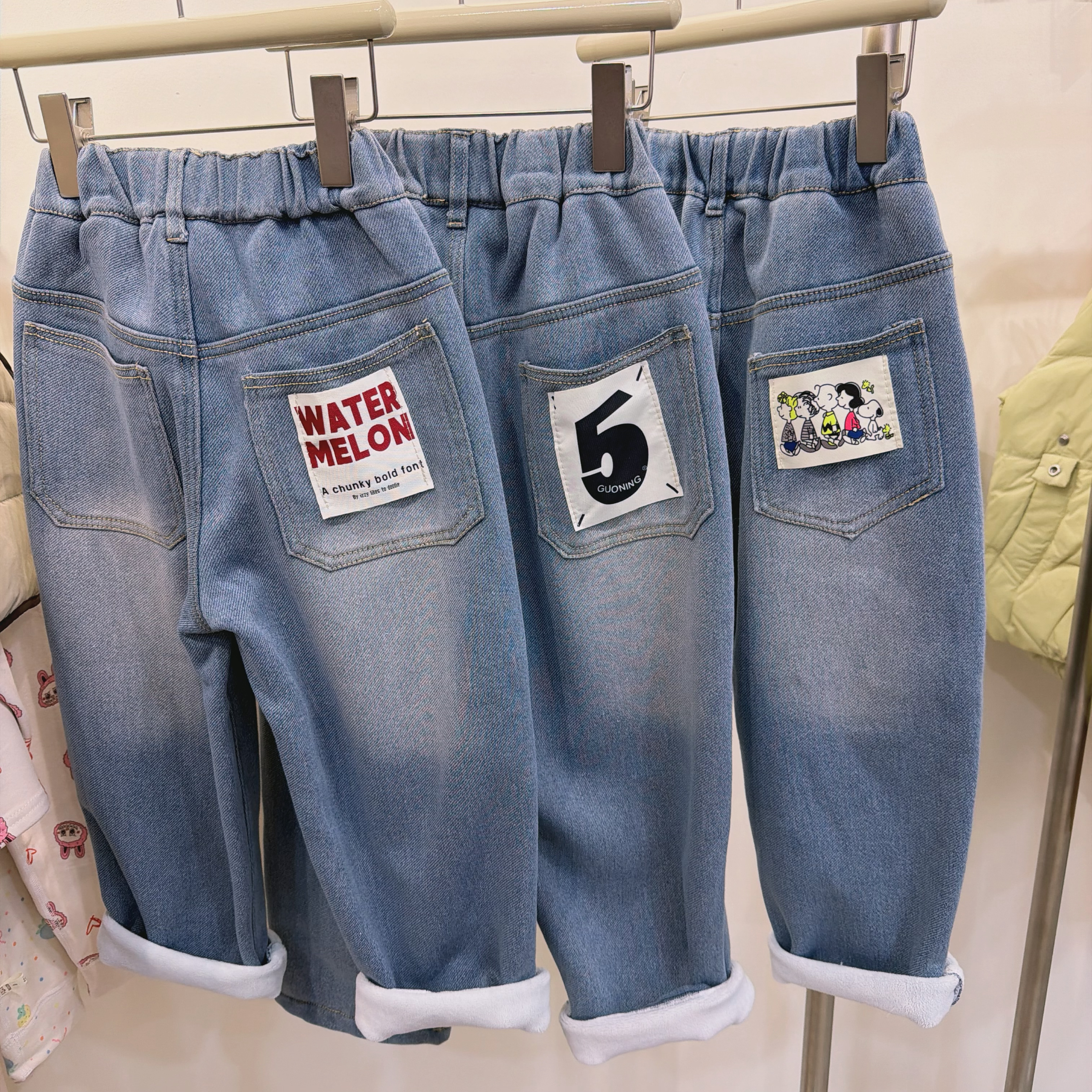 高弹力加绒牛仔裤2025冬季新款韩版儿童裤子宽松休闲裤童装男女宝