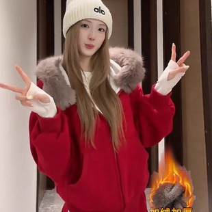 加绒加厚休闲运动套装女冬季新款连帽毛领卫衣弯刀阔腿裤两件套潮