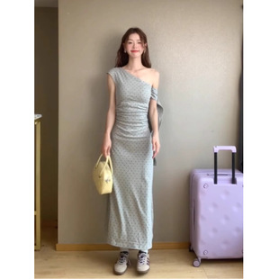 绝美收腰潮流长裙子 新款 法式 高级感斜肩绑带波点连衣裙2025年夏季