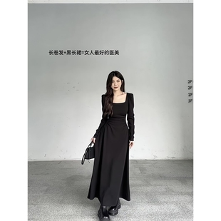 长袖 2024新款 气质收腰方领秋冬长裙 高级感黑色连衣裙子女秋季 法式