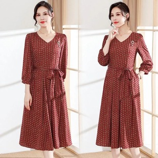显瘦遮肚减龄气质妈妈时尚 修身 百搭裙子 连衣裙女新款 气质V领长袖