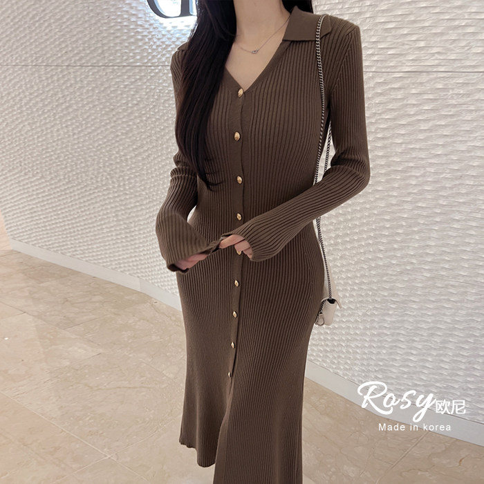 轻熟简约翻领长款修身针织连衣裙