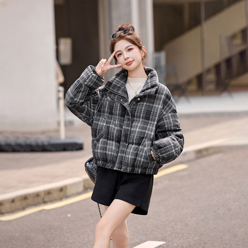 复古格子羽绒服女2025冬小个子白鸭绒立领宽松面包服外套 HE99847