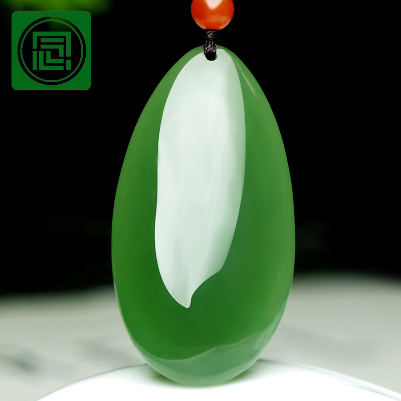 念玉新疆和田玉挂件菠菜绿俄料玉石大水滴天然碧玉吊坠a货无黑点