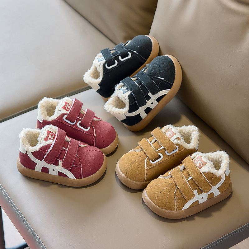 儿童棉鞋2025冬韩版磨砂皮男女童宝宝仿羊羔毛加绒板鞋运动鞋