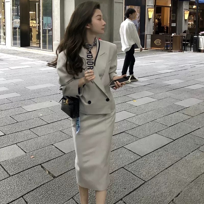2025年春秋新款小个子气质女神范御姐洋气职业轻熟风西装两件套装
