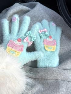 薄荷樱桃纸杯蛋糕好甜腻耶！冬日加厚保暖少女心骑行防寒可触屏潮