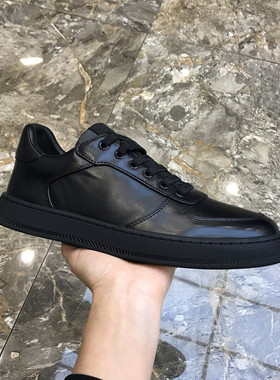 男鞋2026新款真皮高端低帮时尚休闲鞋简约百搭潮流黑色套脚板鞋男