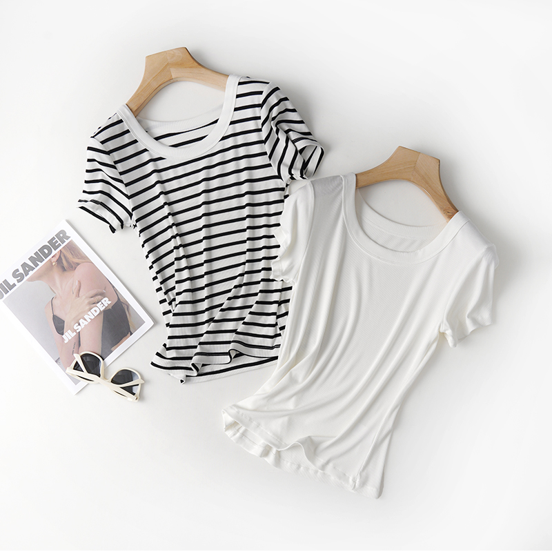 软糯修身宽边圆领条纹T恤女