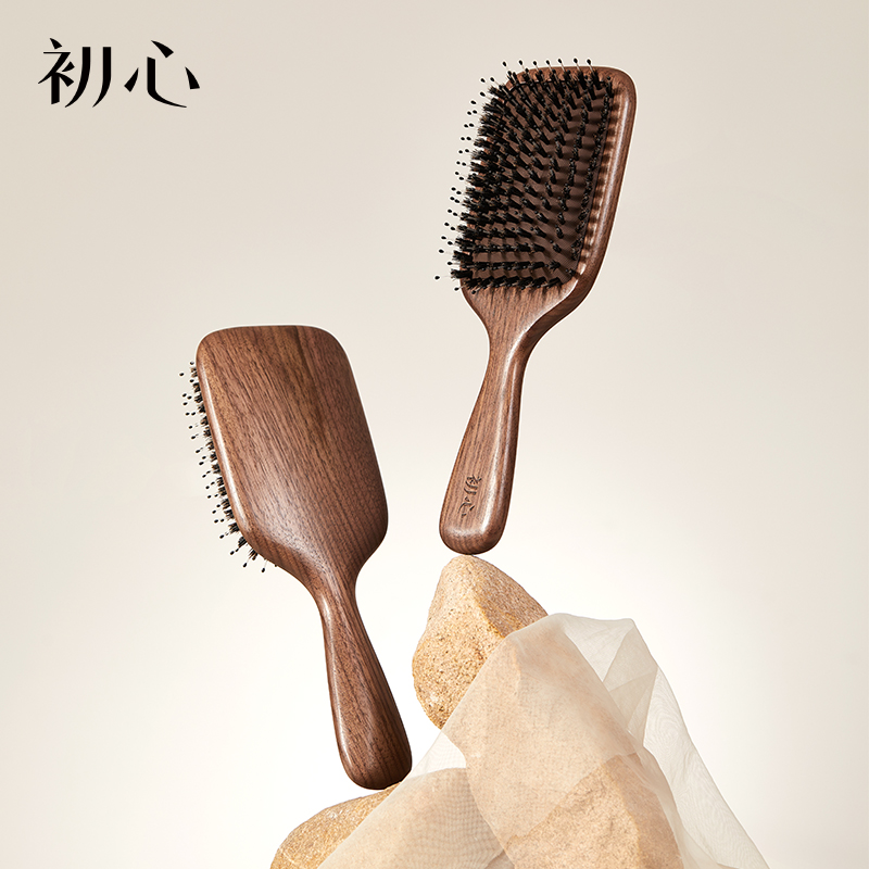 初心胡桃木猪鬃毛梳子按摩顺发
