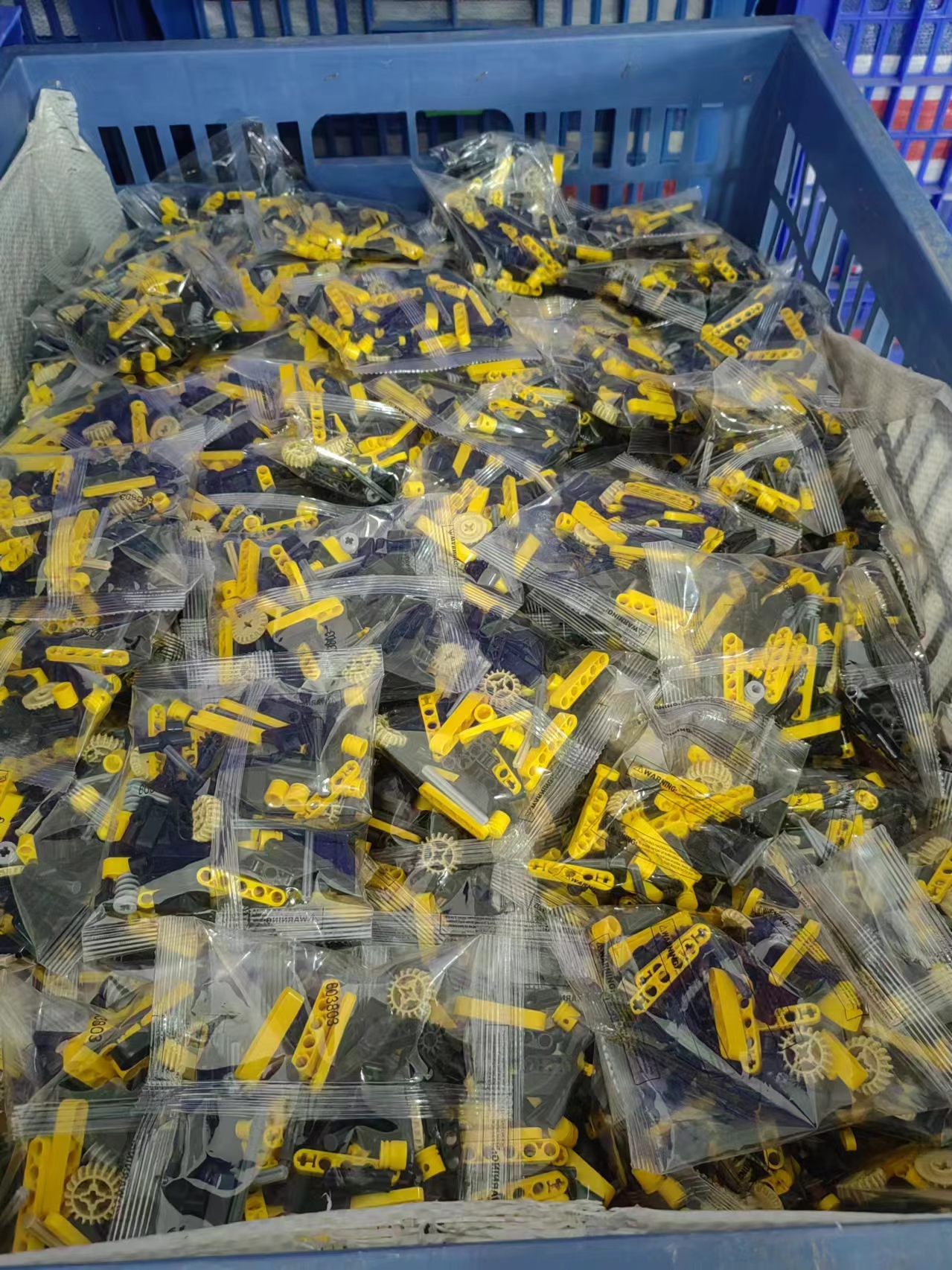 兼容乐高积木轮胎小颗粒散装称斤科技件动力机械组齿孔梁编程教材